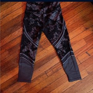 Capris Athletic Leggings